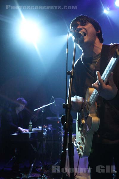 AND YOU WILL KNOW US BY THE TRAIL OF DEAD - 2007-03-11 - PARIS - Trabendo - Conrad Keely - Doni Schroader